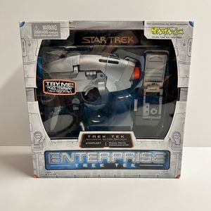 STAR TREK ENTERPRISE Trek Tek Starfleet Phase Pistol and Communicator NIB 2002